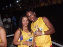 Oktober 10 Anos